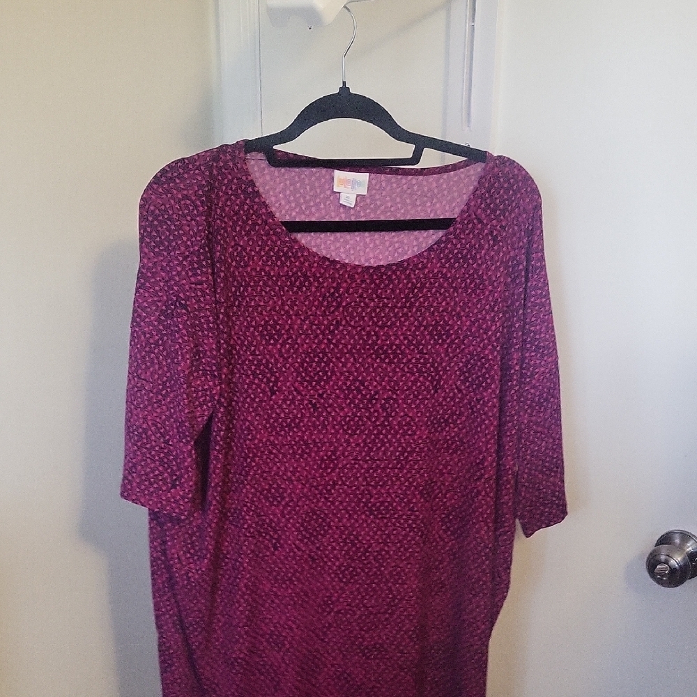 Lularoe Purple Patterned Top Ptp 27" - Picture 4 of 4